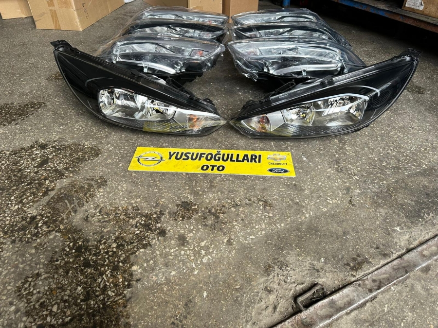 2020 FOCUS 3.5 SAG SOL BEYAZ FAR STOP TAMPON