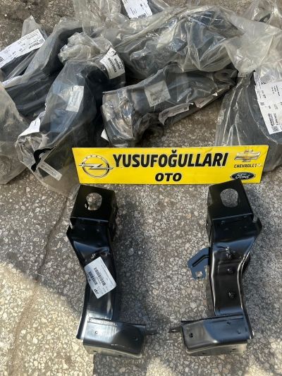 22916631 İNSİGNİA PANEL BAGLANTI AYAGI ŞAŞE AYAĞI PANEL UCU
