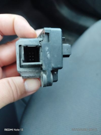 52406341 52406340 ASTRA H KALORİFER KLEPE MOTORU