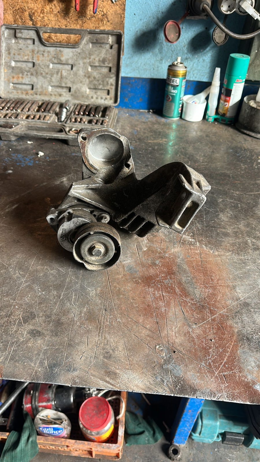 90488484 CORSA B 1.4 16 VALF KLİMASIZ SAG MOTOR KULAGI