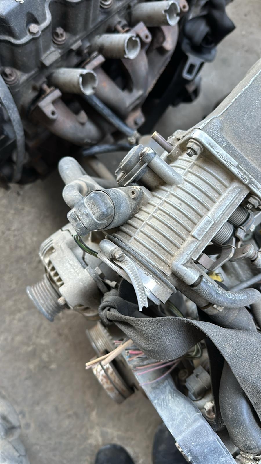 ASTRA F 1.4 1.6 ENJEKSİYON LU GAZ KELEBEK ROLANTİ AYARLAYİCİ