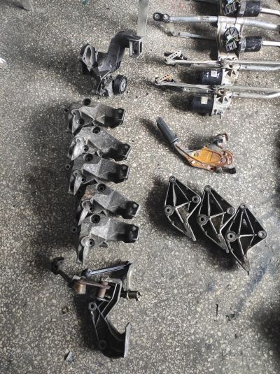 ASTRA F CORSA 1.6 KLİMASIZ POVER AYAĞI MOTOR KULAĞI TAKOZ BRAKET