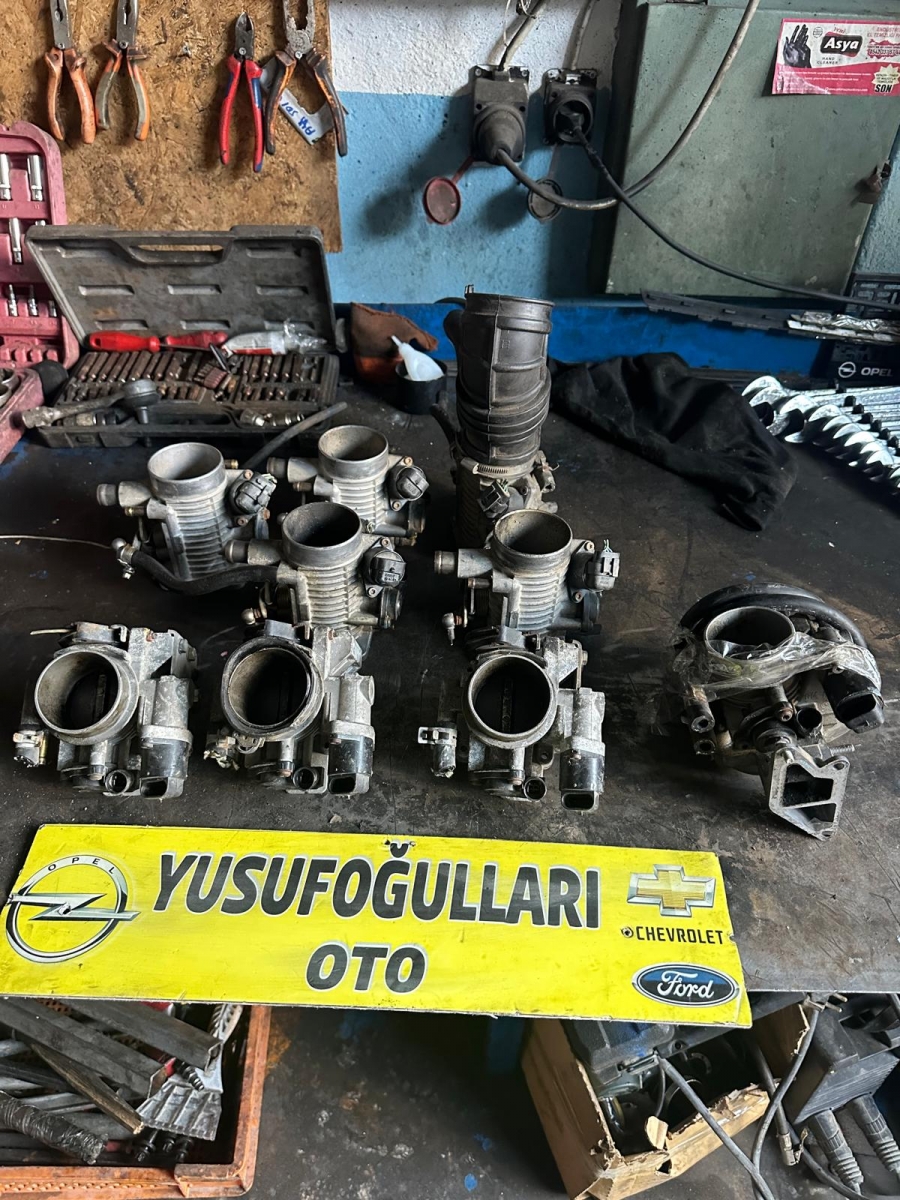 ASTRA F CORSA B GAZ KELEBEK 1.4 ENJEKSİYONLU 1.6 ENJEKSİYON LU GAZ KELEBEGİ