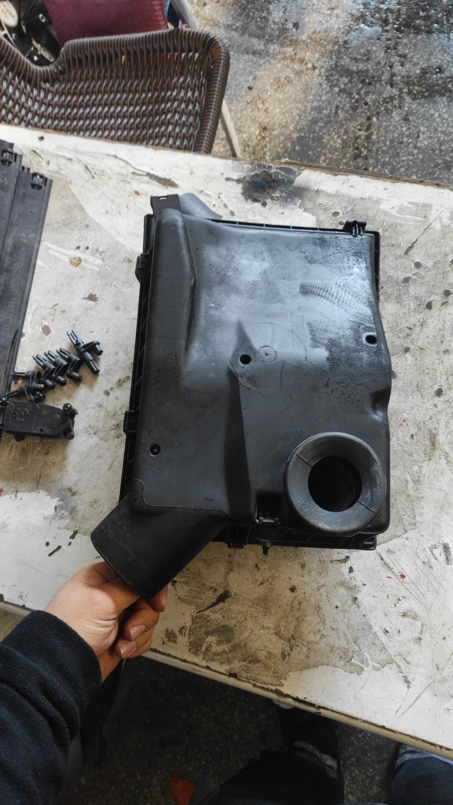 ASTRA F HAVA FİLTRE KUTUSU PANEL BORUSU