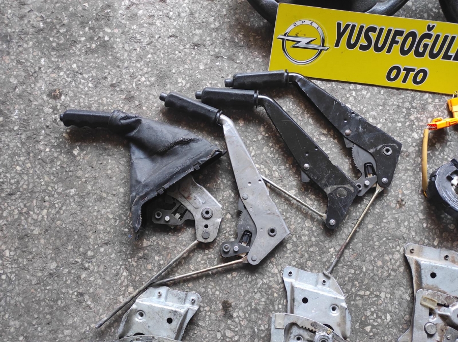 ASTRA F TİGRA CORSA CAM KRİKOSU EL FREN TABANCASI EİRBEK SARGI