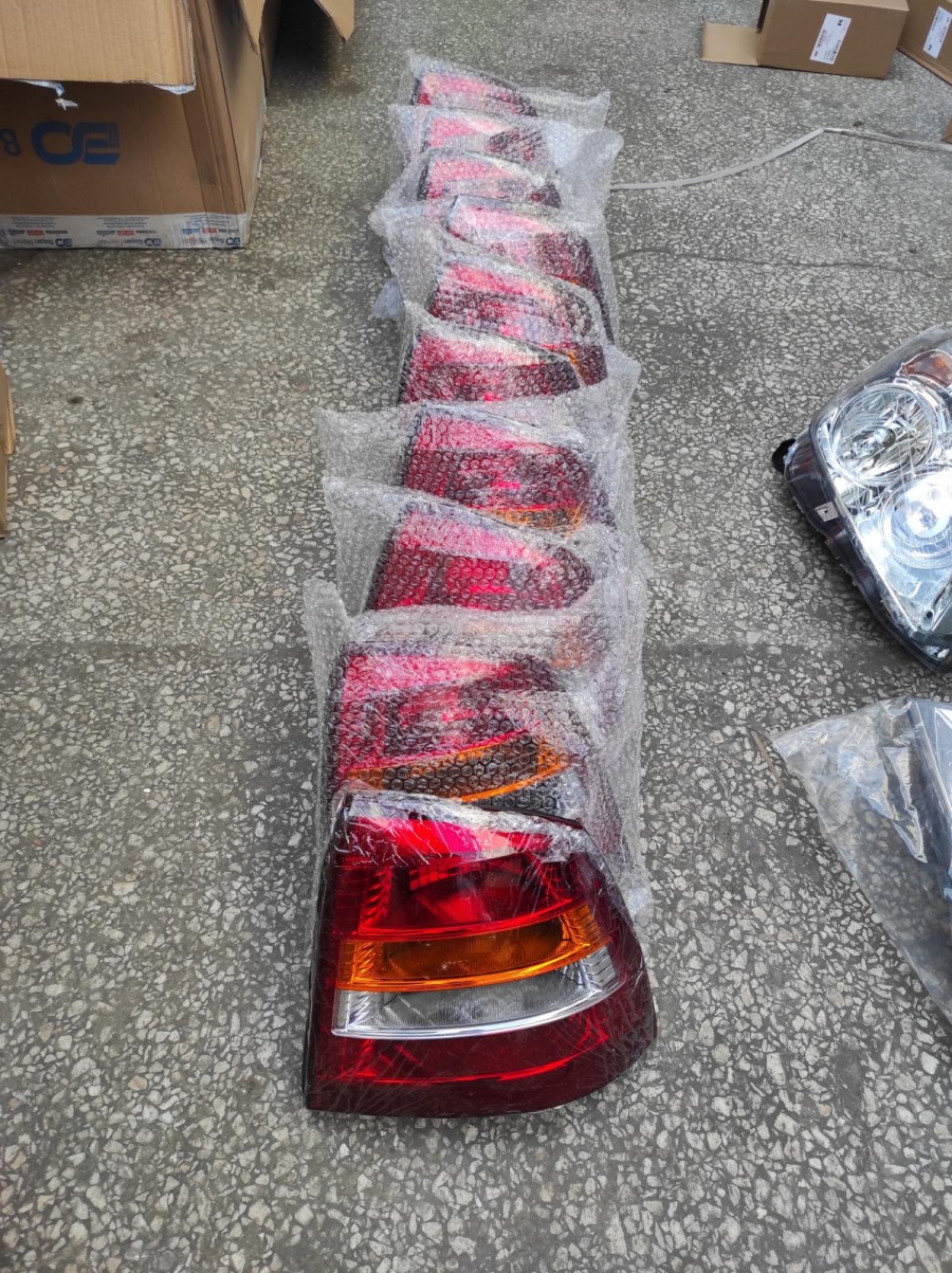 ASTRA G SEDAN HB STOP TAMPON FUME BEYAZ BRAKET