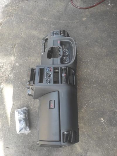 ASTRA GÖĞÜS TORPİDO KM SAATİ CERCEVE KAPAK EİRBEK