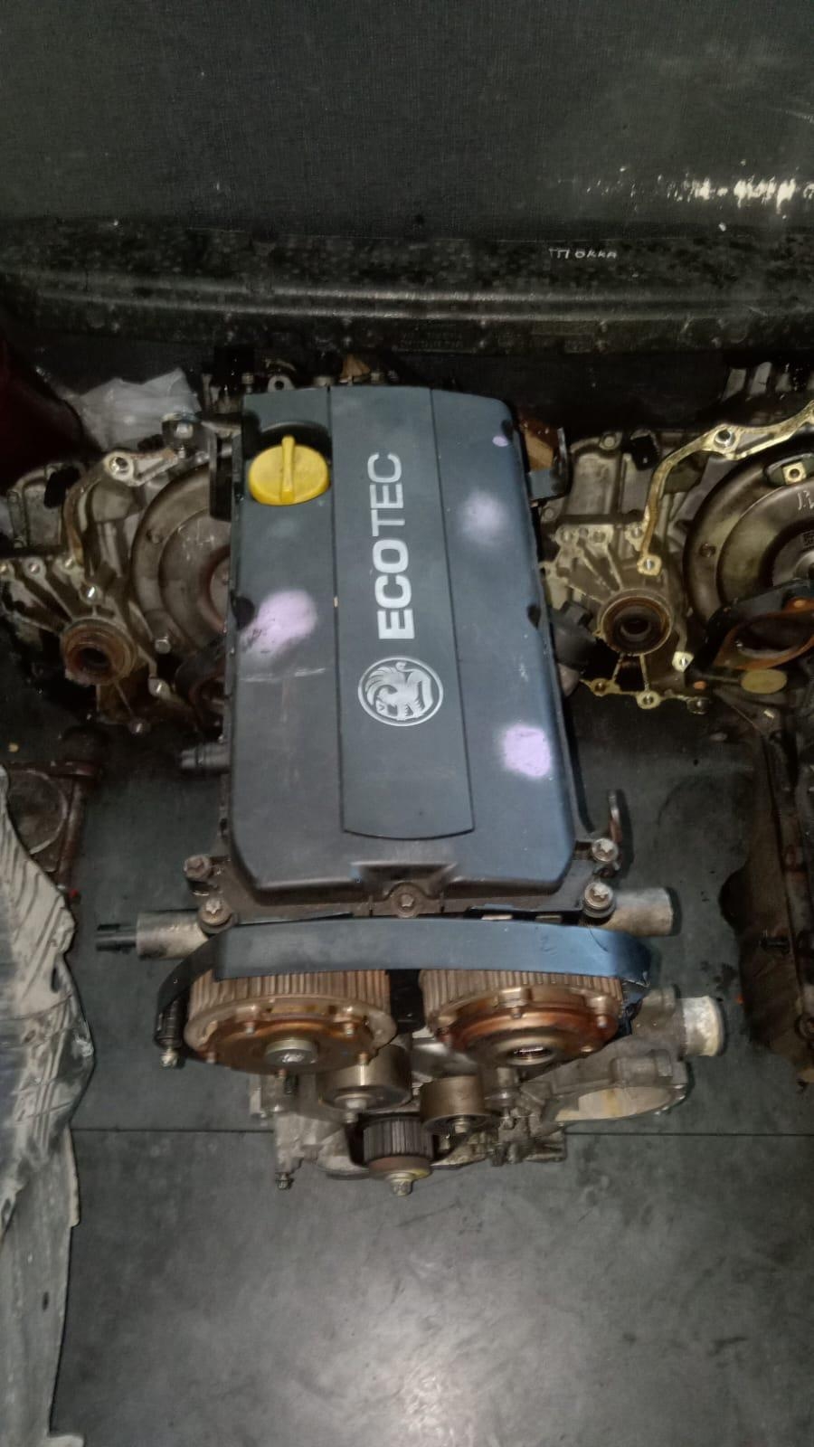 ASTRA H MOTOR KAPAK KRANK BLOK KOMPLE MOTOR