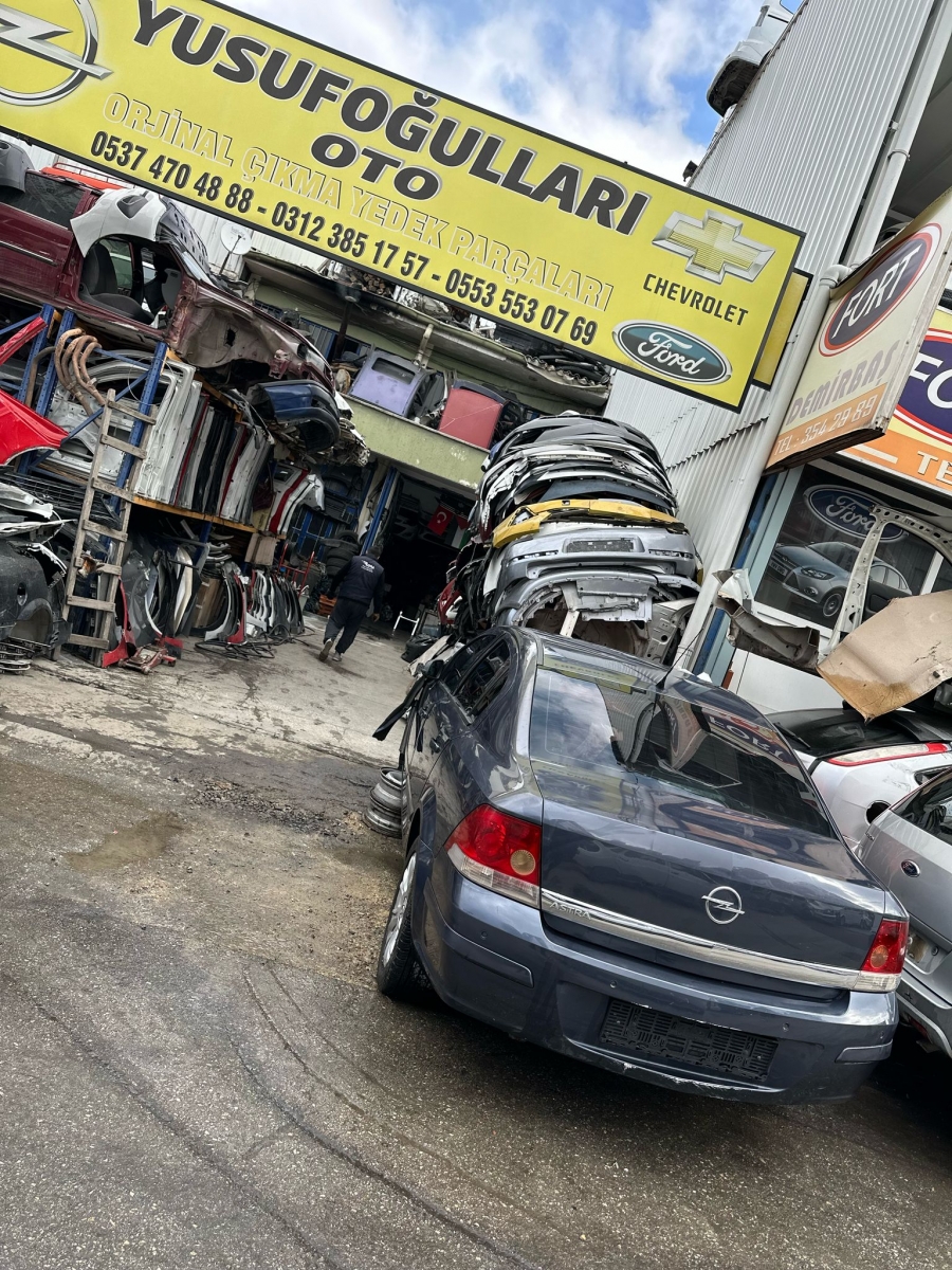 ASTRA H SEDAN BAGAJ TAMPON FAR PANEL KAPİ KİLİT KRİKO