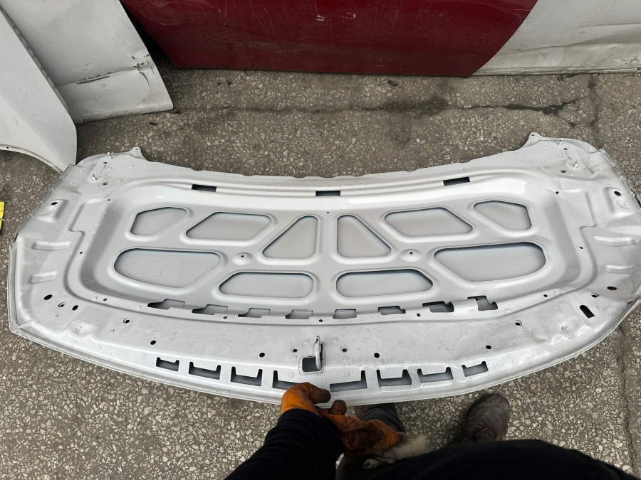 ASTRA J BEYAZ KAPUT PANEL TAMPON FAR TAMPON DEMİRİ