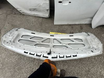 ASTRA J BEYAZ KAPUT PANEL TAMPON FAR TAMPON DEMİRİ