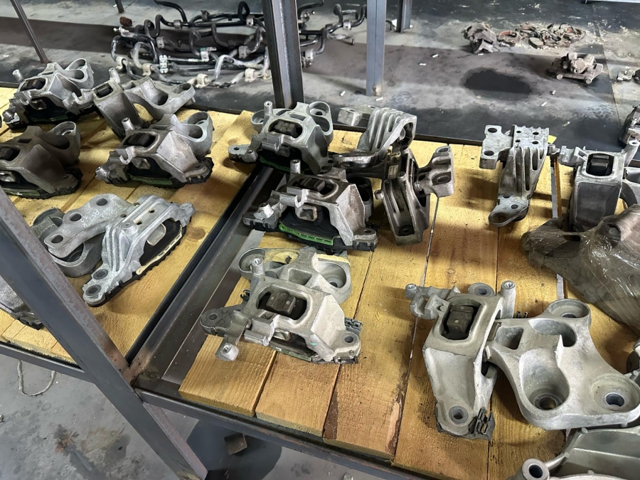 ASTRA J K MOTOR SANZUMAN KULAĞI BRAKETİ AYAĞI