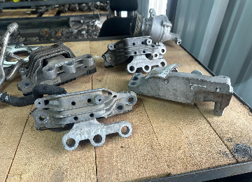 ASTRA K 1.5 DİZEL MOTOR KULAGİ BRAKETİ AYAGİ