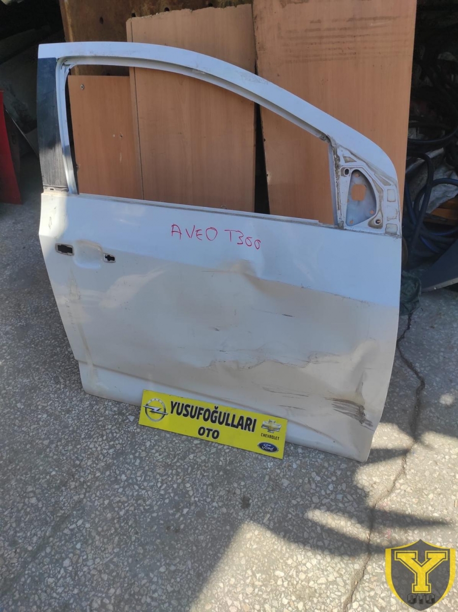 AVEO T300 ON KAPI CAM KRİKO