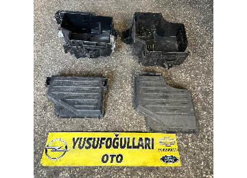 COMBO CORSA C 1.3 1.4 1.7 SİGORTA ALT ÜST KUTUSU TABLASI PLASTİĞİ