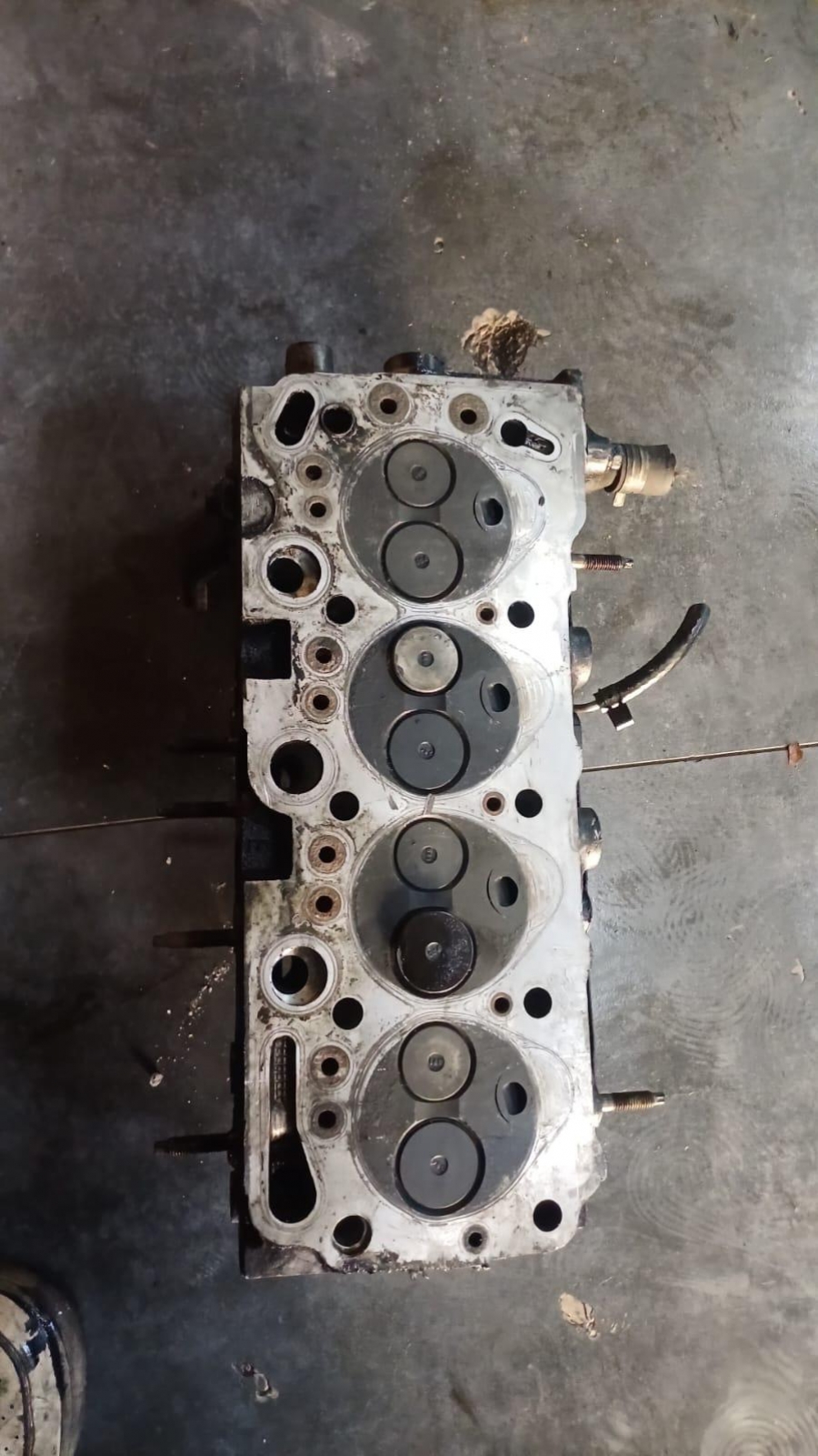 CORSA 1.5 DİZEL SİLİNDİR KAPAK TEMİZ HATASIZ TASLANMAMİS