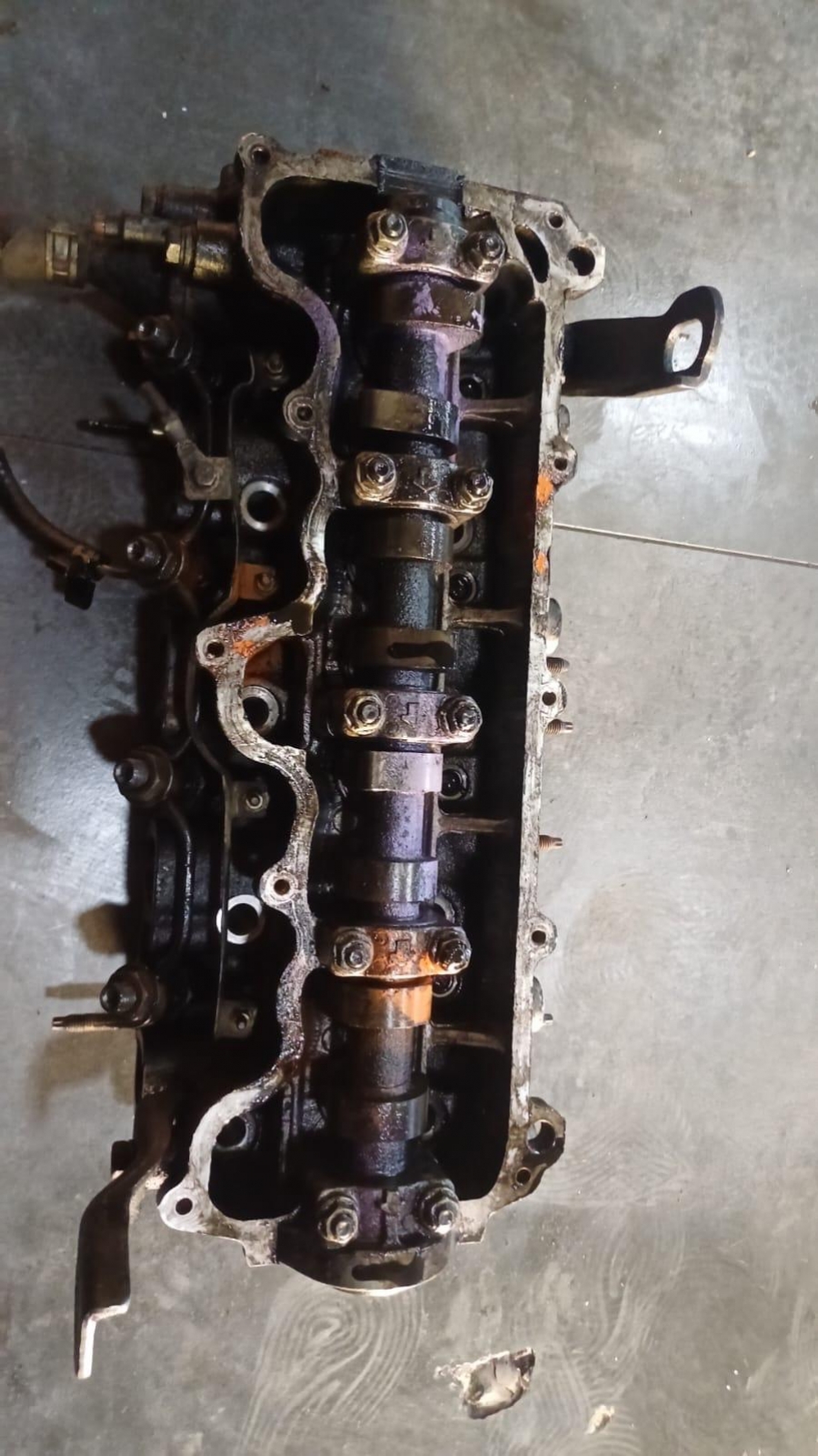 CORSA 1.5 DİZEL SİLİNDİR KAPAK TEMİZ HATASIZ TASLANMAMİS