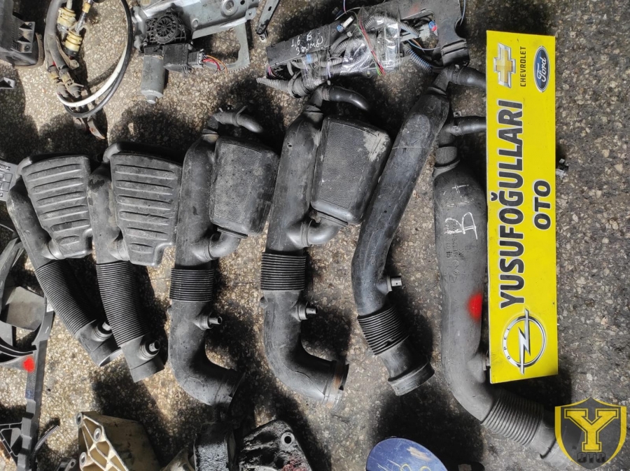 CORSA ASTRA VECTRA ZAFİRA MERİVA GAZ KELEBEK BORUSU HAVA FİLTRE HORTUMU