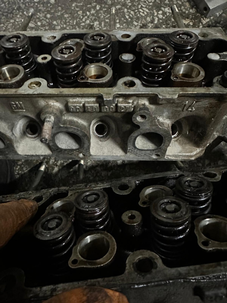 CORSA B 1.4 EGR Lİ KAPAK KRANK KOL PİSTON EKSANTRİK