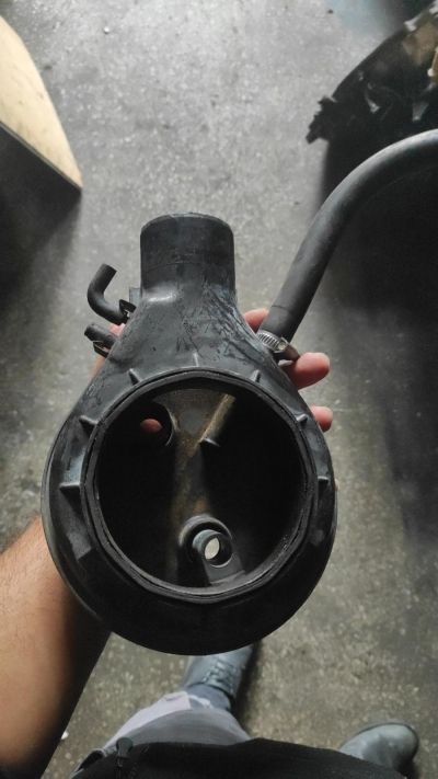 CORSA B ASTRA F KARBİRATÖR KEPİ HAVA FİLTRE KUTUSU BORUSU