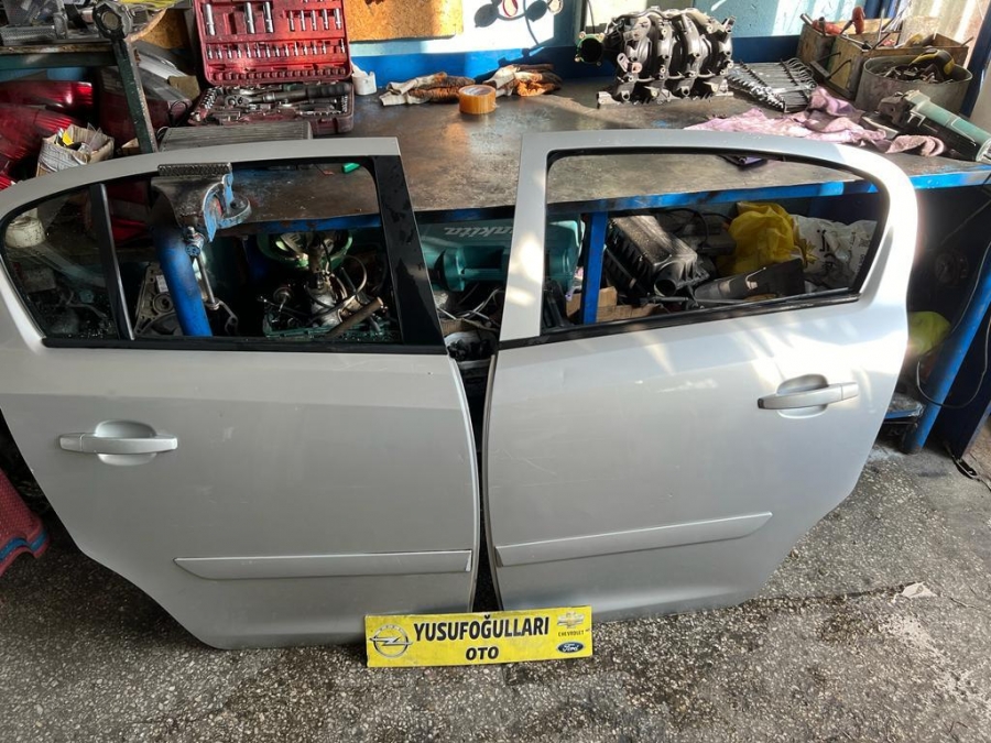 CORSA B C D ARKA ÖN KAPI KRİKO CAM KİLİT KAPUT BAGAJ GRİ HATASİZ