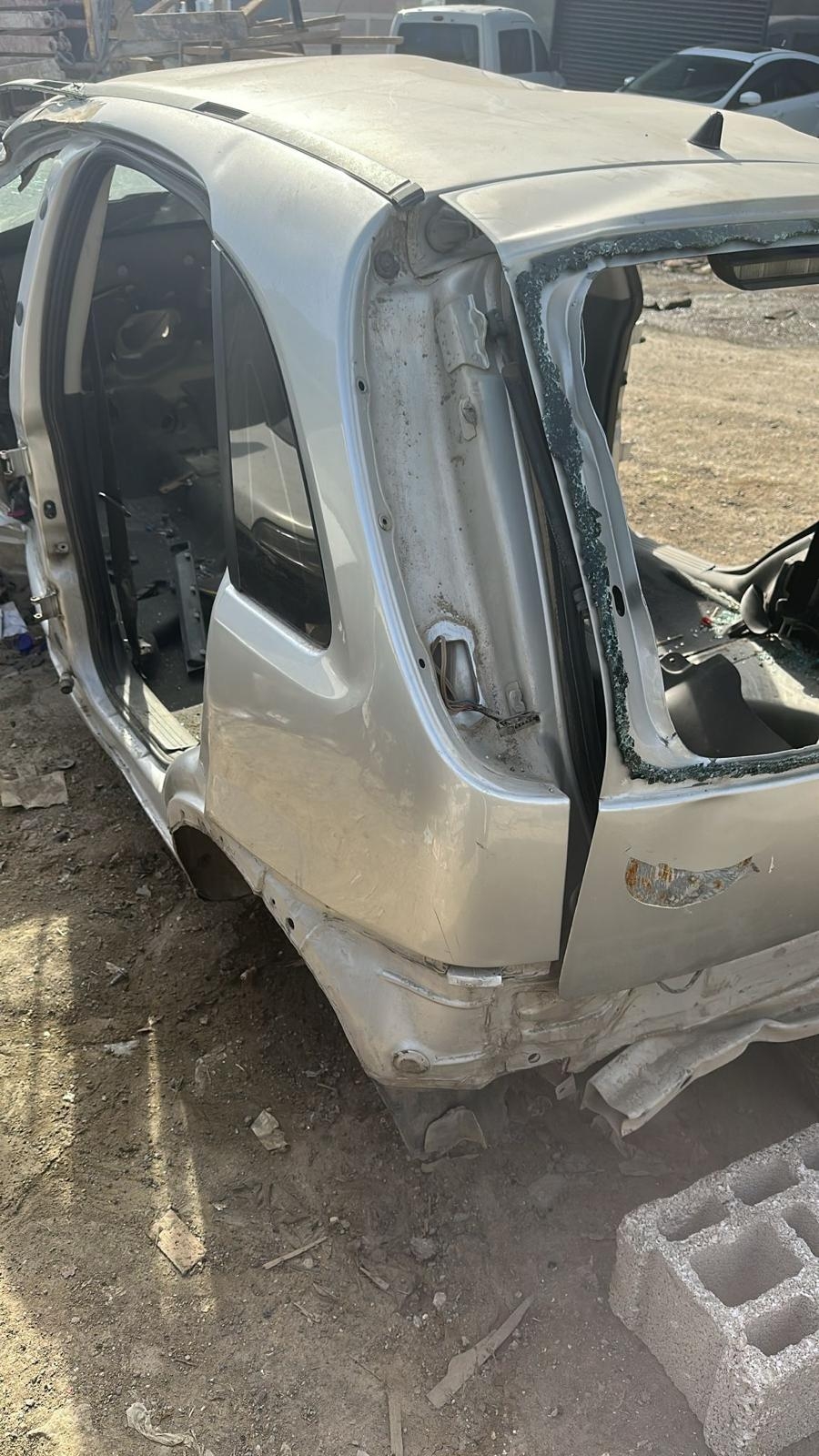 CORSA B C D E SOL ARKA CAMURLUK STOP FAR KAPUT BAGAJ KELEBEK CAM
