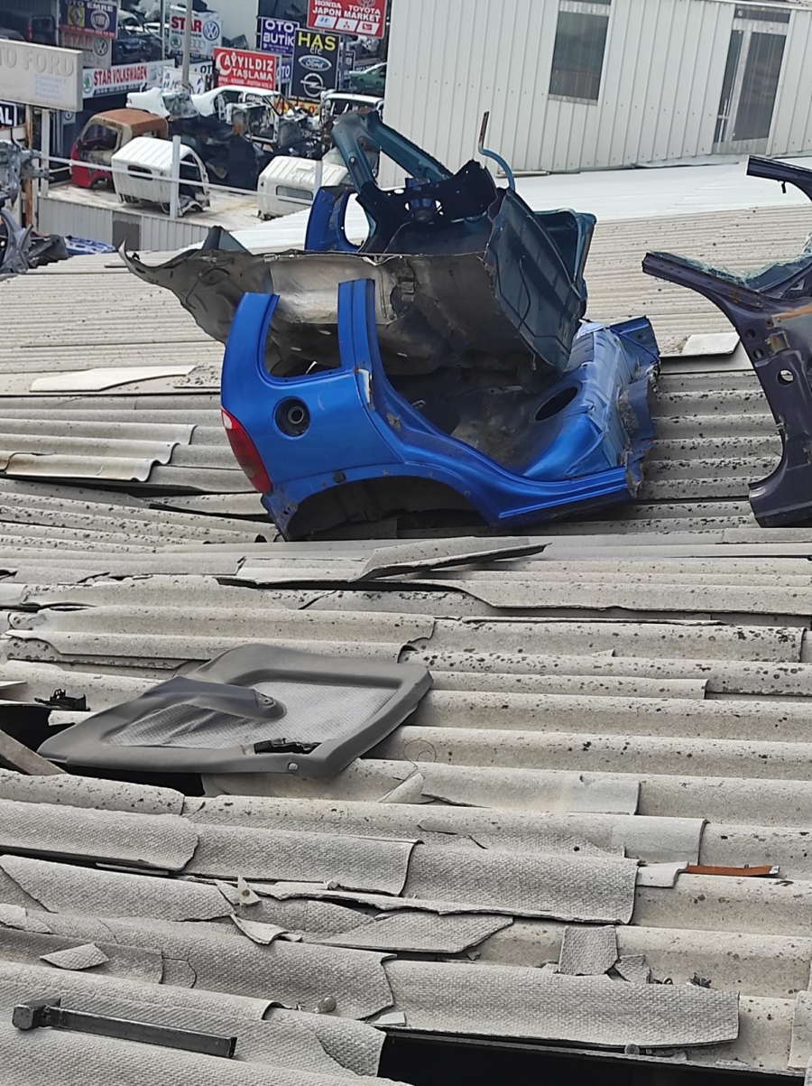 CORSA B YARİM ARKA PANEL ARKA ÇAMURLUK