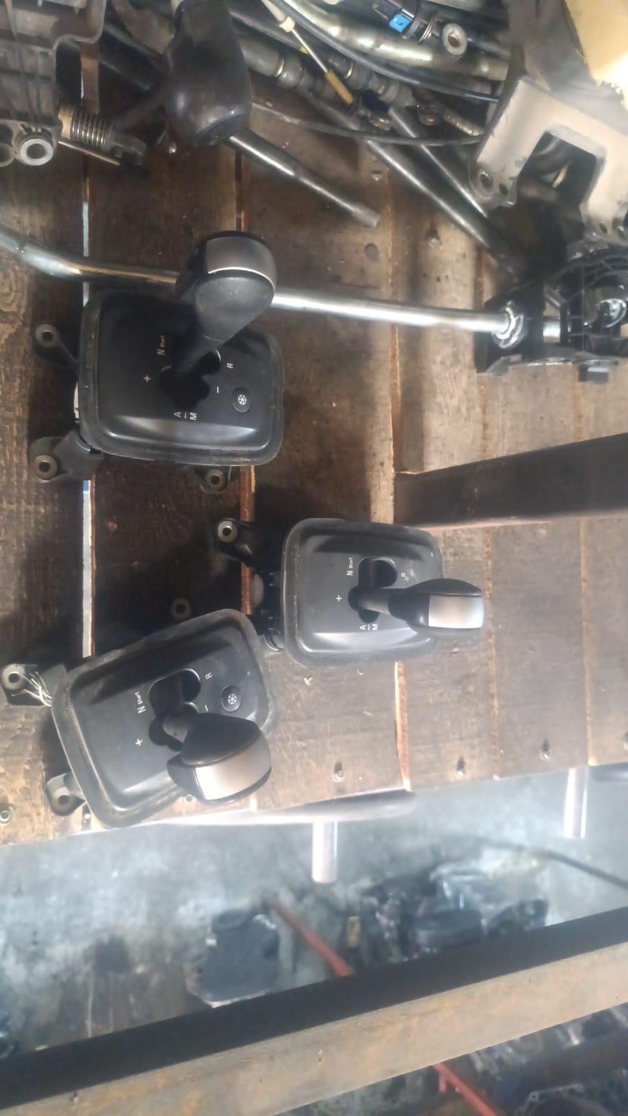 CORSA C OTOMATİK VİTES KOLU  MANDALI MEKANİZMASI