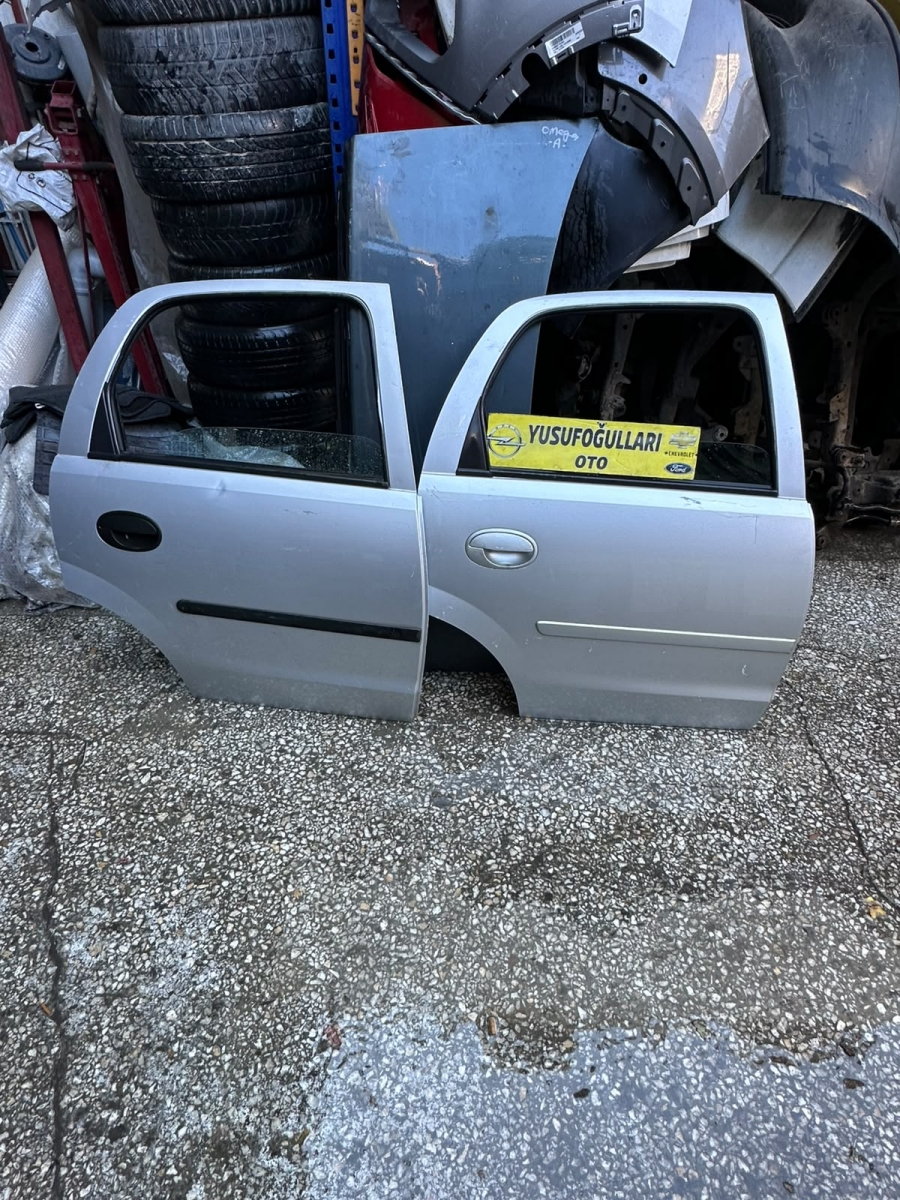 CORSA C SAG ARKA KAPI