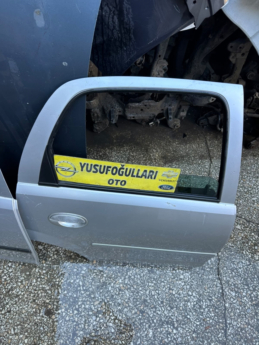 CORSA C SAG ARKA KAPI
