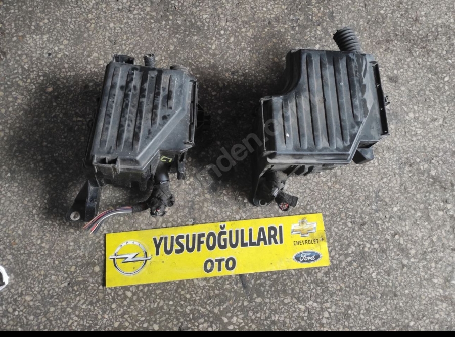 CORSA C SİGORTA KUTUSU ALT UST KAPAK