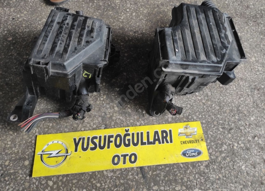 CORSA C SİGORTA KUTUSU ALT UST KAPAK
