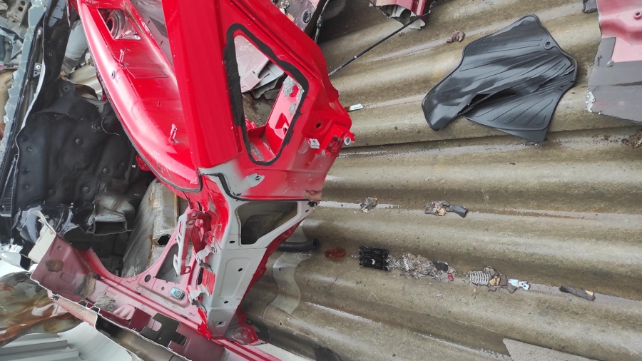 CORSA D ARKA CAMURLUK KAPİ BAGAJ CAM PANEL
