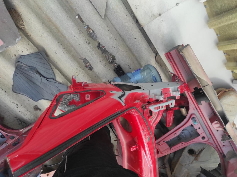 CORSA D ARKA CAMURLUK KAPİ BAGAJ CAM PANEL