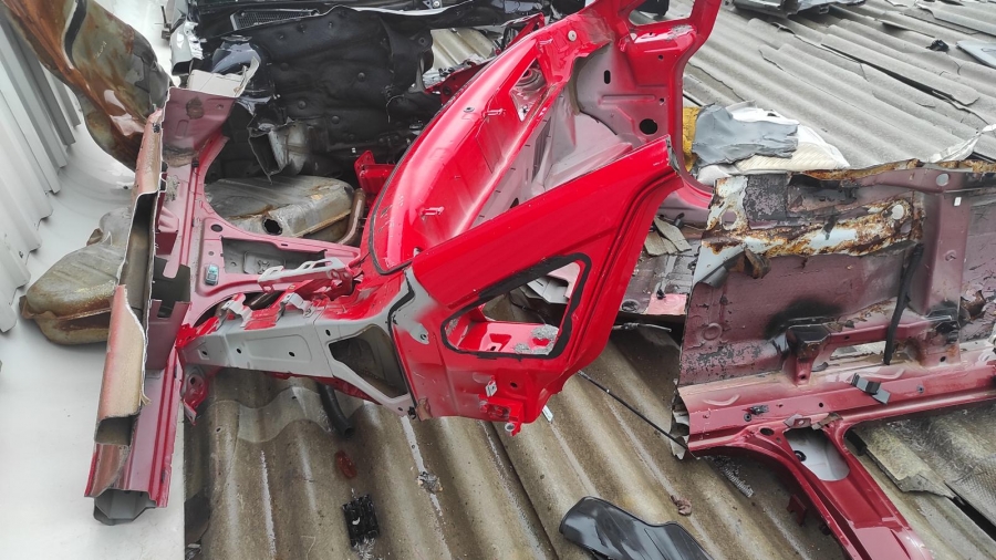 CORSA D ARKA CAMURLUK KAPİ BAGAJ CAM PANEL