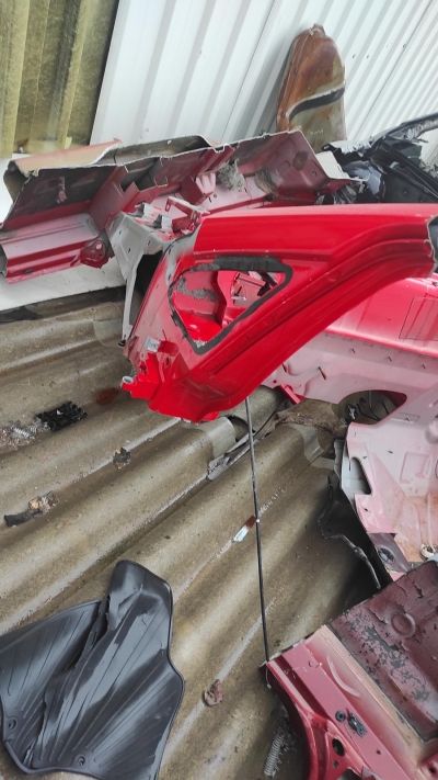 CORSA D ARKA CAMURLUK KAPİ BAGAJ CAM PANEL