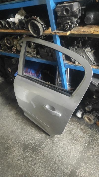 CORSA D ARKA KAPİ SAG BAGAJ CAM KİLİT SİLGİ MOTORU