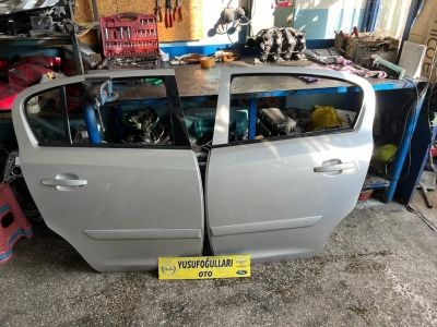 CORSA D ARKA KAPİ SOL BAGAJ CAM KİLİT SİLGİ MOTORU