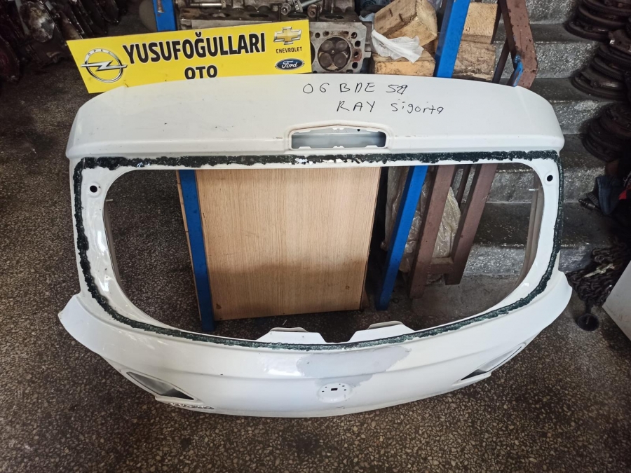CORSA D E F BAGAJ KAPAK CAM KİLİT STOP PANEL