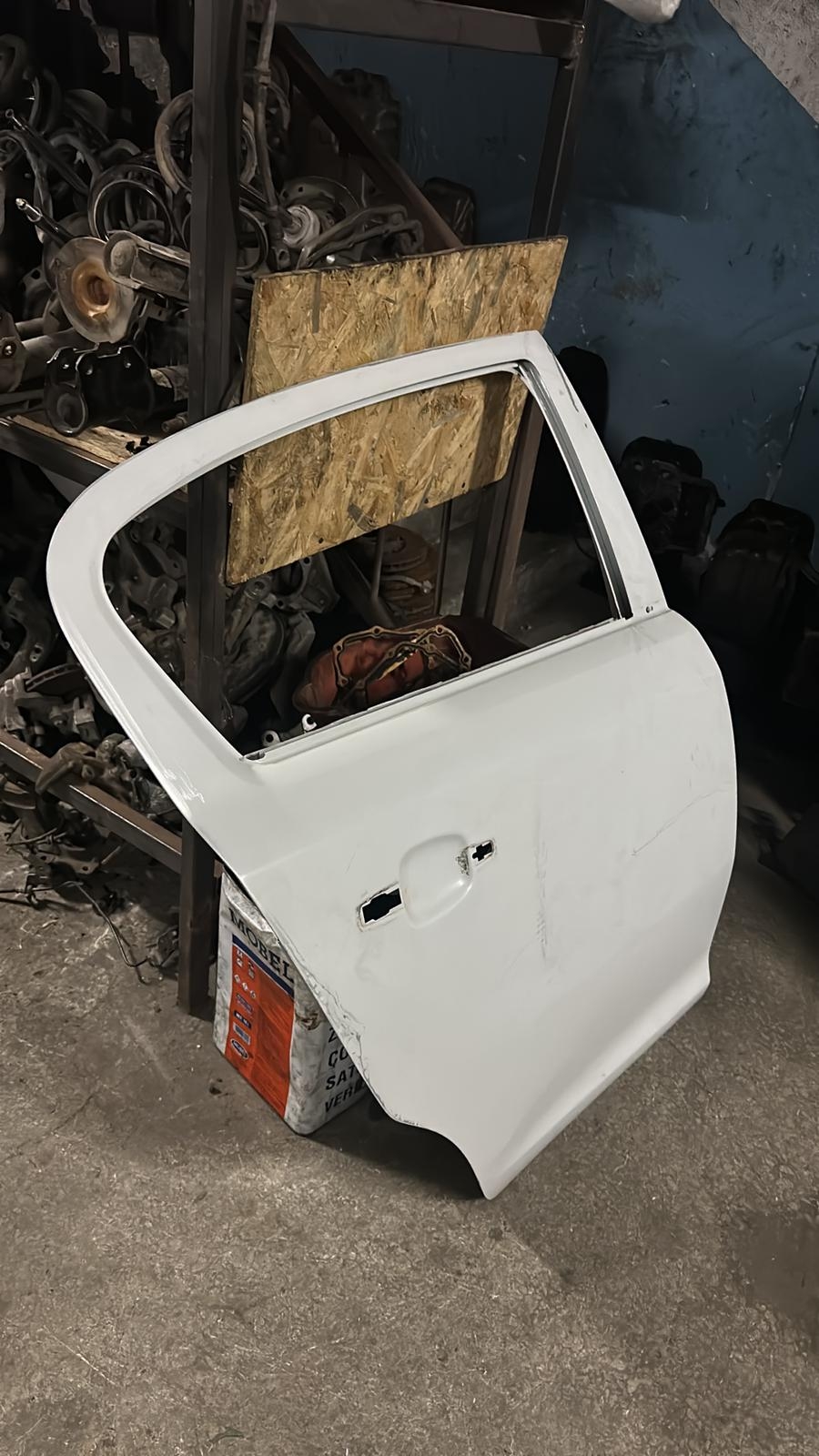CORSA D SAG ARKA BEYAZ HATASIZ KAPI KRİKO KİLİT CAM