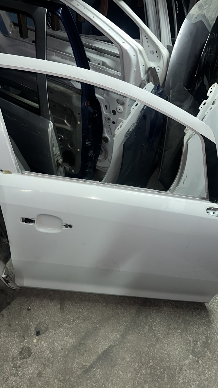 CORSA D SAG BEYAZ KAPI ÖN ARKA