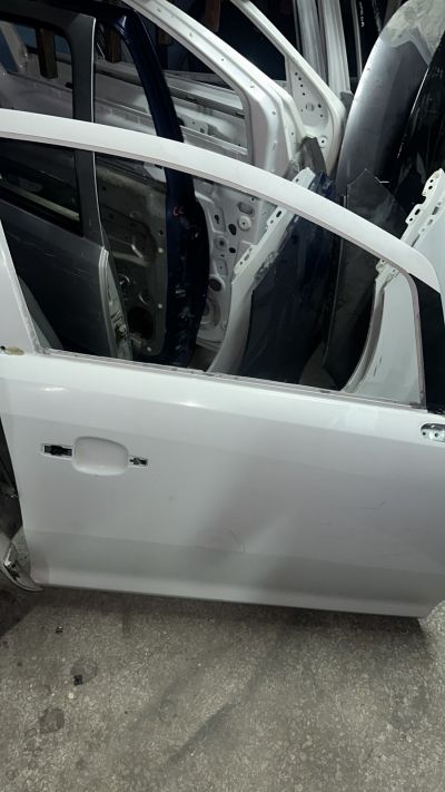 CORSA D SAG BEYAZ KAPI ÖN ARKA