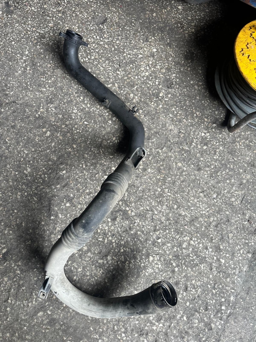 CORSA E 1.3 TURBO BORUSU İNTERKOL HORTUMU