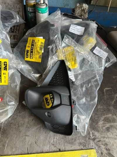 CORSA F SİS FAR ÇERÇEVESİ KAPAK