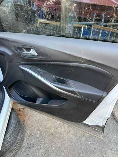 GRANDLAND SAG ÖN KAPI CAM DÜGMESİ