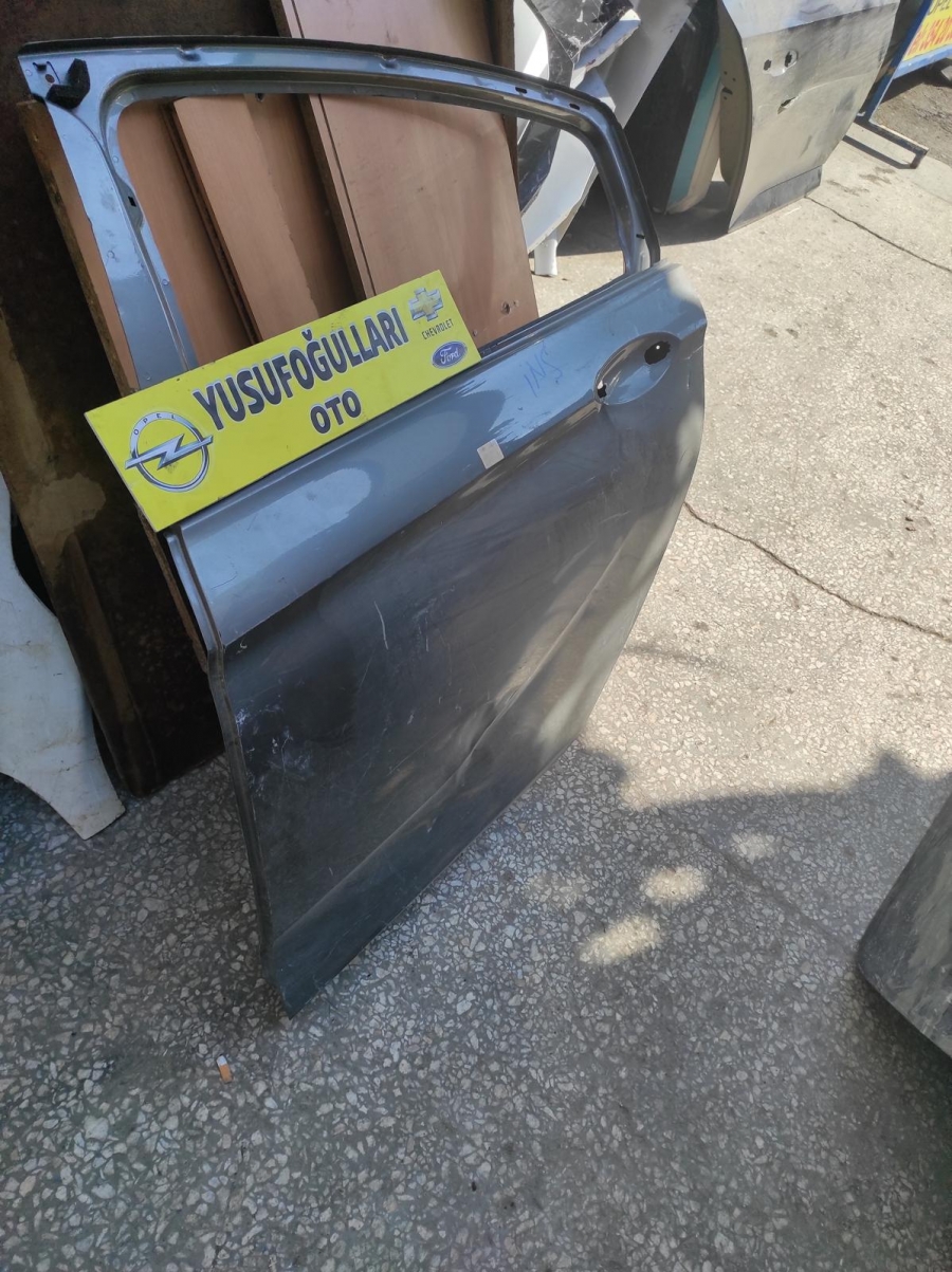 İNSİGNİA B ON ARKA KAPİ KİLİT CAM PANEL KAPUT