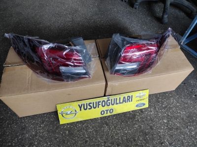 İNSİGNİA B SAG SOL STOP FAR PANEL TAMPON BAGAJ KULAK