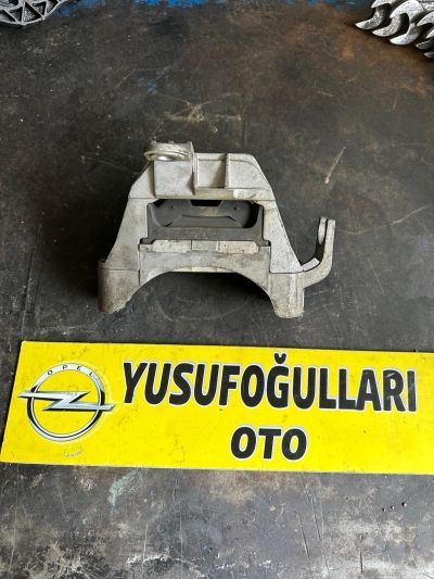 İNSİGNİA B TAŞIYICI AKİS DİREKSİYON KUTUSU MOTOR KULAĞI