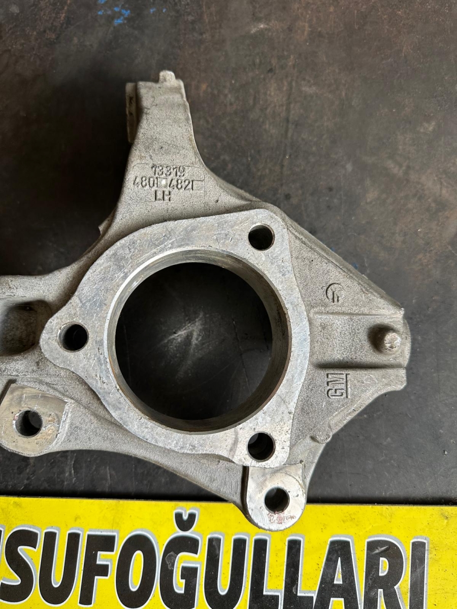 İNSİGNİA B TAŞIYICI AKİS DİREKSİYON KUTUSU MOTOR KULAĞI