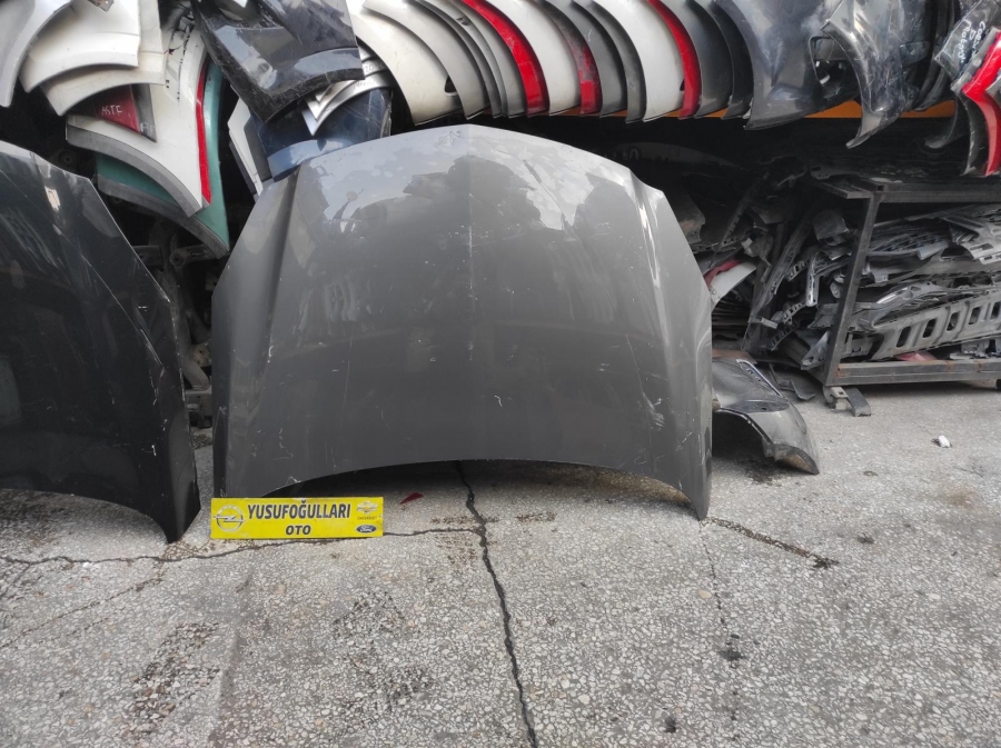 İNSİGNİA KAPUT TAMPON FAR STOP PANEL TRAVEST